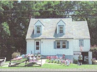 3805 Hulmeville Rd, Bensalem, PA 19020