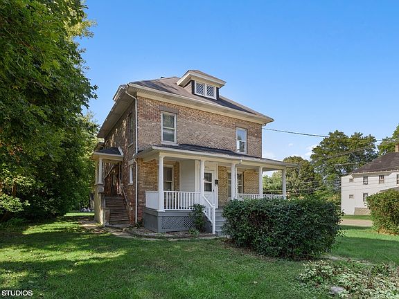 3rd image of 171 W Lincoln Ave