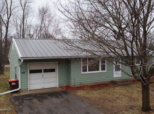 2041 Forest St, Hastings, MN 55033