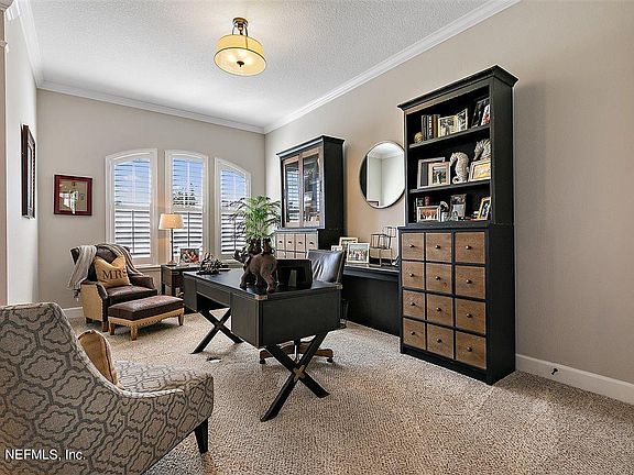 5th image of 547 Oxford Estates Way