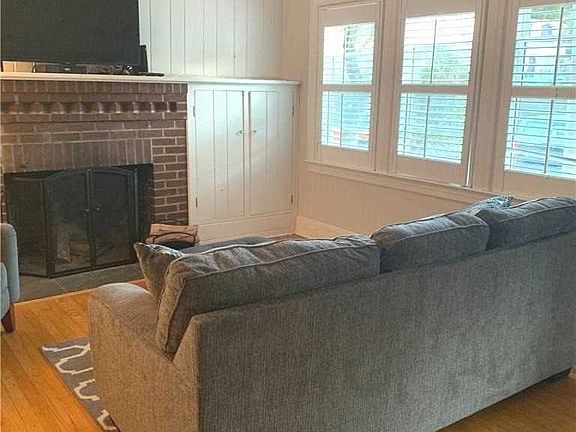 3rd image of 46 Orchard St