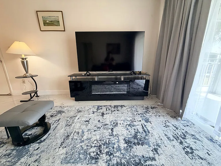7050 Nantucket Cir #6 — Photo 10