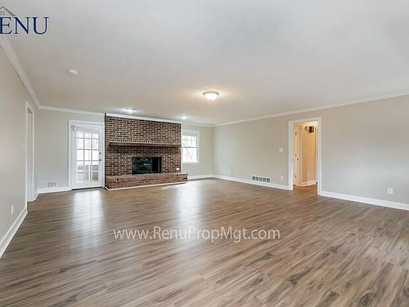 3rd image of 115 Heatherwood Dr