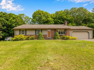 816 Moss Ln, Cheshire, CT 06410