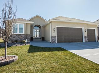 2011 Creek View Ln, Raymore, MO 64083