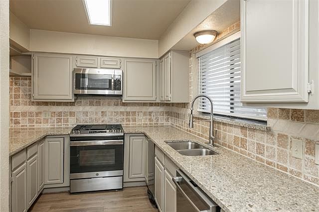 1st image of 2753 Fairway Park