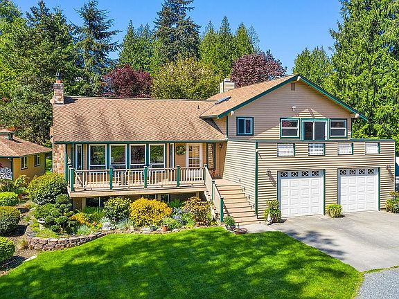 3rd image of 6408 83rd Ave SE