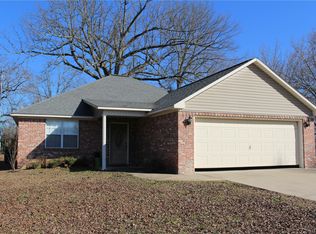 102 Saint Thomas Dr, Guntown, MS 38849