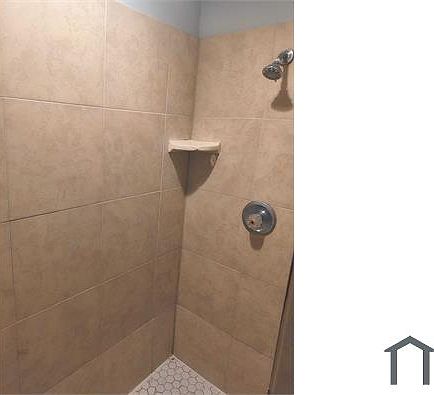 3rd image of 321 S Adams St APT 6
