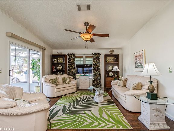 2nd image of 117 Dolphin Dr S