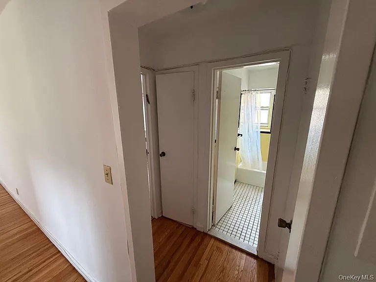 221 Middle Neck Rd #C1 — Photo 14