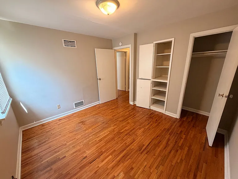 1838 S Maryland Ave — Photo 18