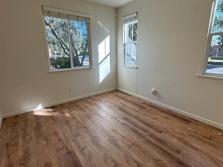 1732 N Dutch Ave — Photo 14