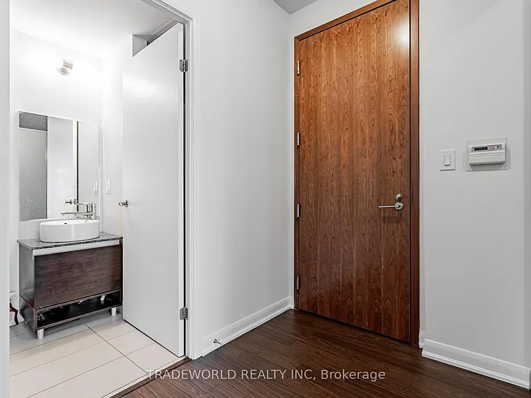 205 Frederick St #909 — Photo 21