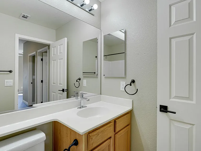 703 Principle Point Ave — Photo 24