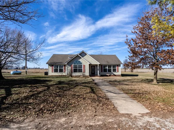 2425 NW Digby Dr, Gentry, AR 72734