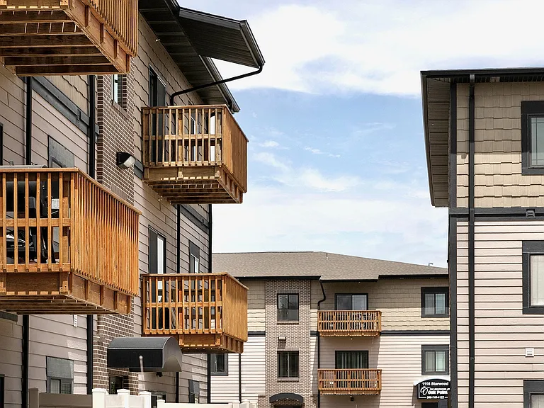 Oak Pointe — Photo 30
