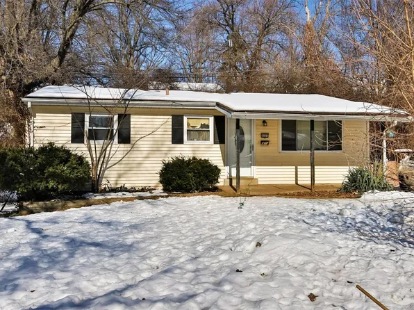 8005 Wayland Ct, Saint Louis, MO 63114