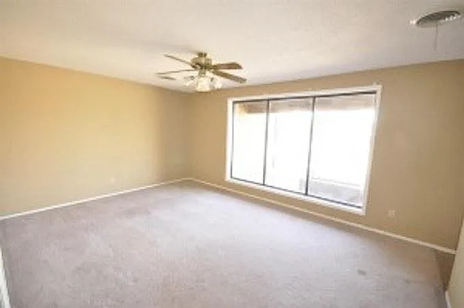 601 Starlite Dr — Photo 3