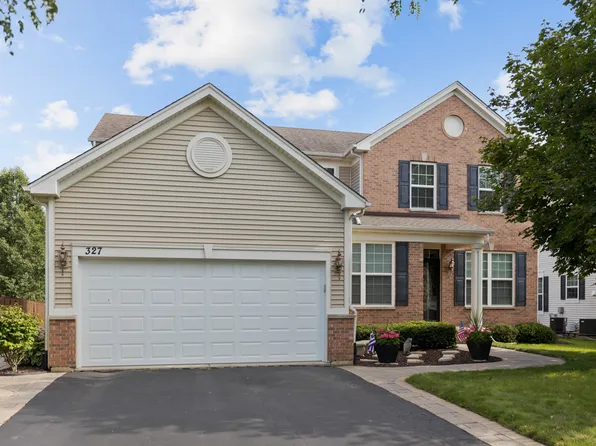 327 Town Center Blvd, Gilberts, IL 60136