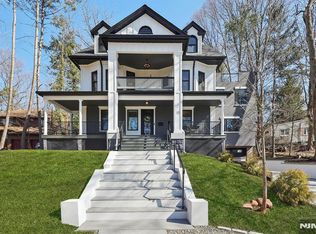 15 Carr Pl, Closter, NJ 07624