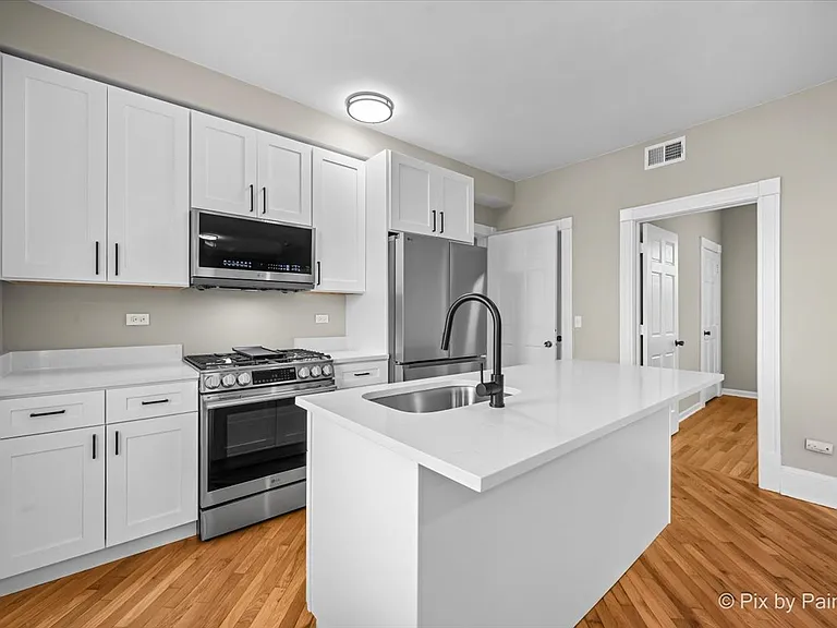 3100 N Western Ave #3R — Photo 2