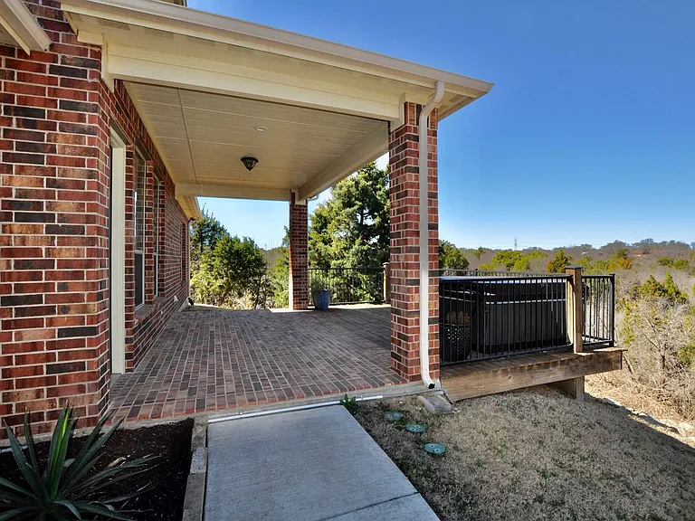 2529 Elk Hollow Ln — Photo 17