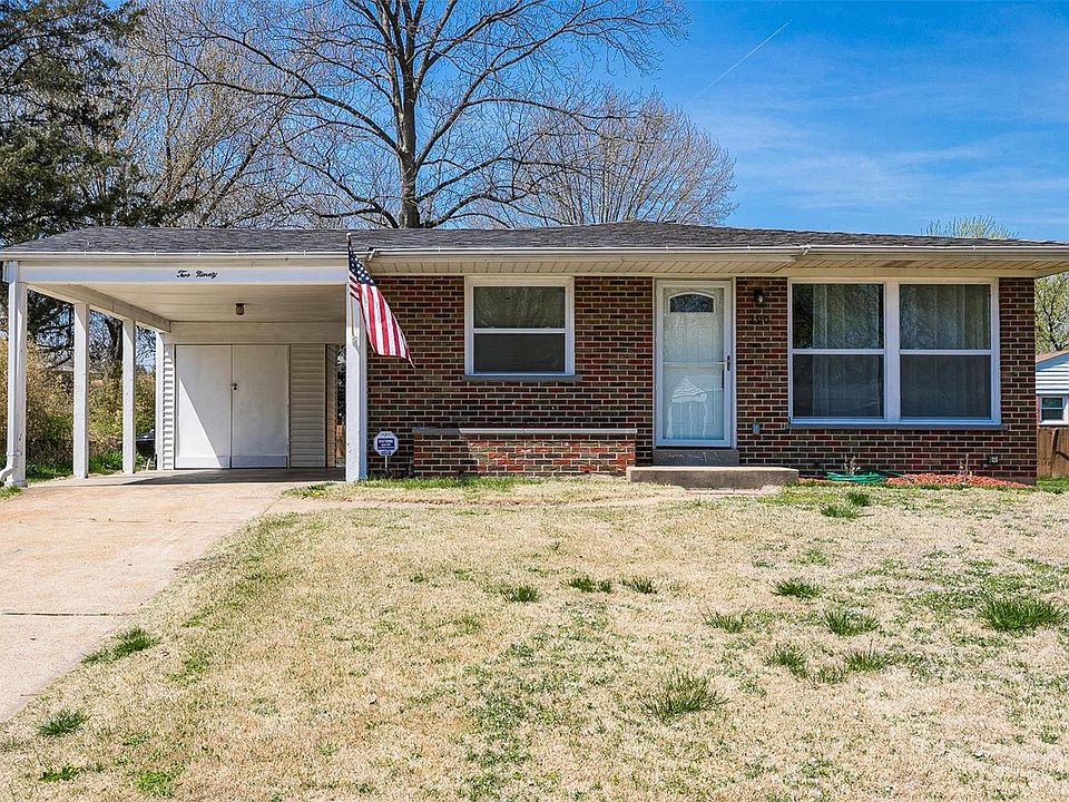 2nd image of 290 Saint Patrick Ln