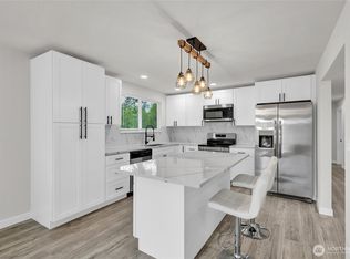20001 2 208th Avenue SE, Renton, WA 98058