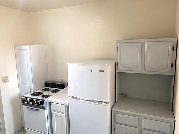 3rd image of 2540 S Espina St #3