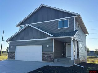 1813 Bluestem Dr, Mankato, MN 56001