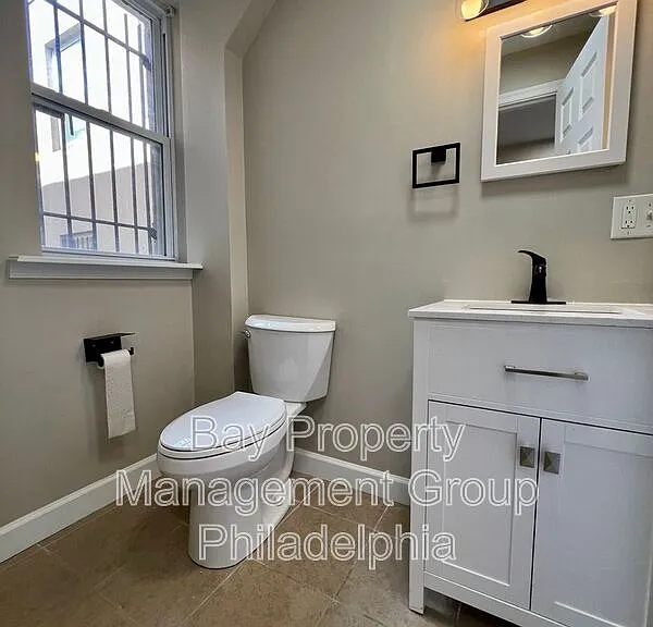 1844 Master St #2 — Photo 11