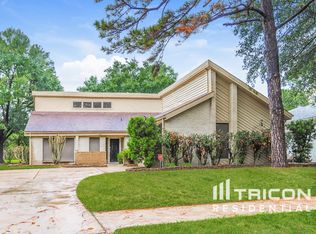 5814 Arncliffe Dr, Houston, TX 77088