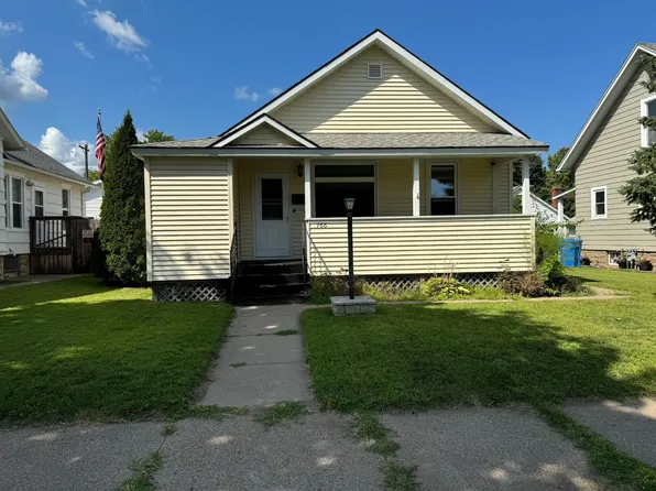 766 W King St, Winona, MN 55987