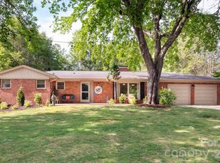 25 Bevlyn Dr, Asheville, NC 28803