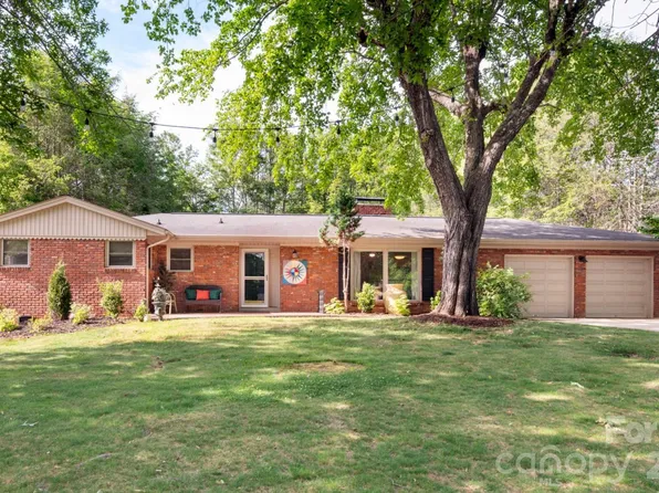 25 Bevlyn Dr, Asheville, NC 28803