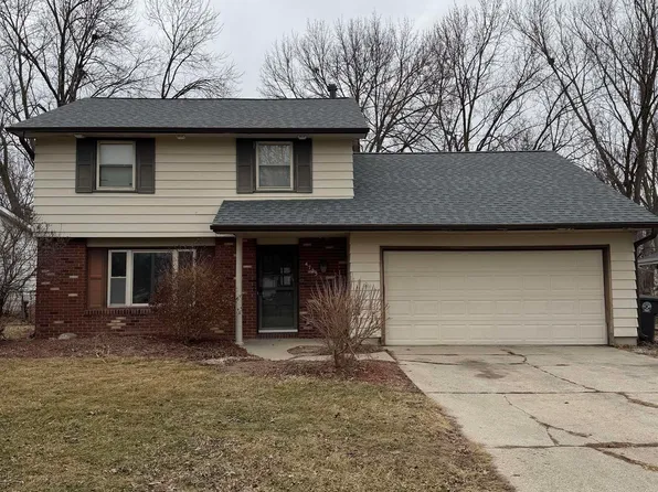 4725 Maple Terrace Pkwy, Fort Wayne, IN 46835