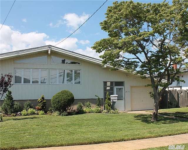 1st image of 2618 Centre Ave