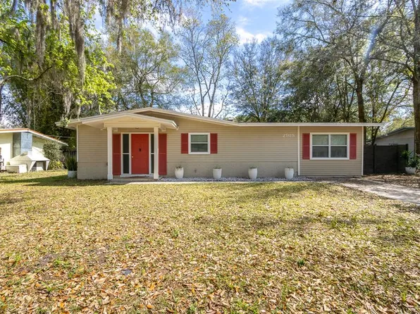 2915 NE 17th Ter, Gainesville, FL 32609