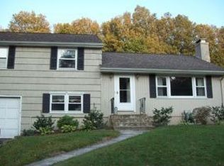 41 Dunn Rd, Hamden, CT 06518