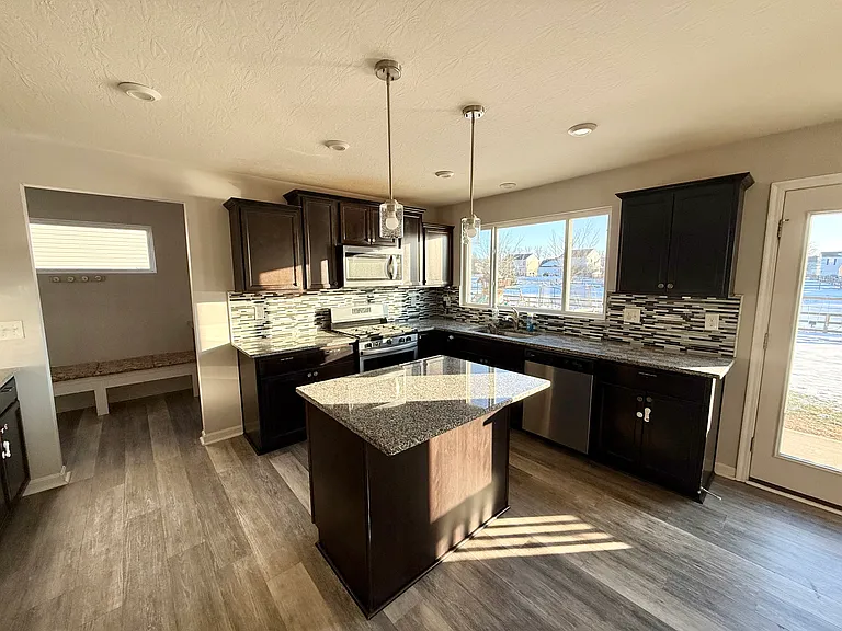 4385 Legacy Greens Dr — Photo 17