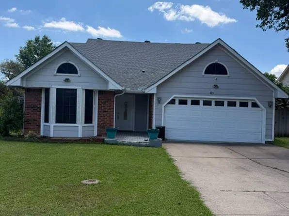 418 Benjamin Ln, Arlington, TX 76002
