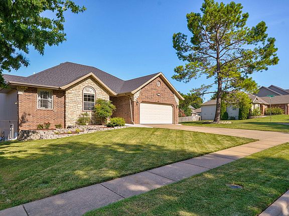 2nd image of 5692 S Fox Hollow Avenue