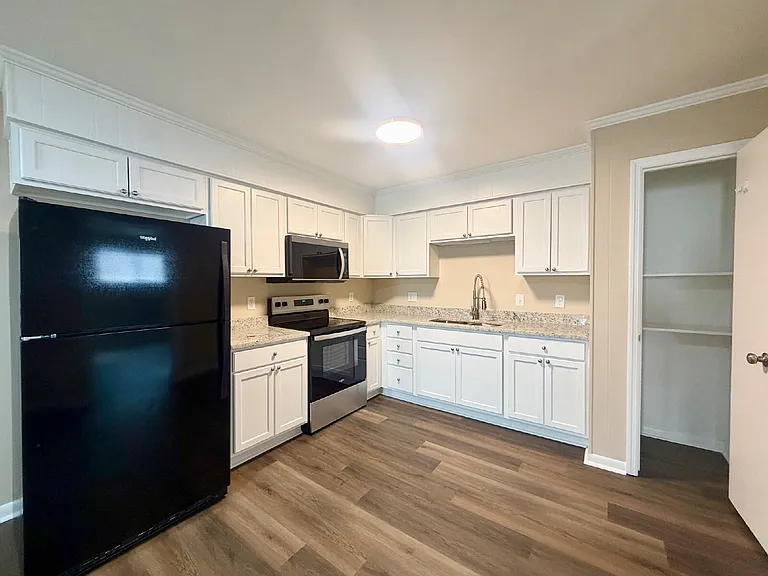 104 Cordillo Pkwy #J1 — Photo 3