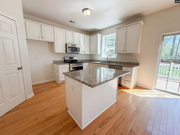 2nd image of 112 Coopers Hawk Cir