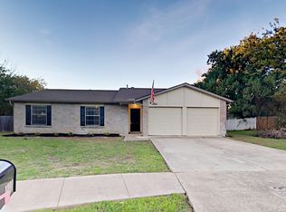 1801 Primrose Ln, Arlington, TX 76014