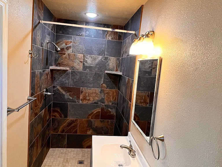2220 Skyway Dr — Photo 7