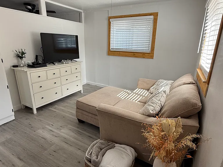 1015 Iowa Ave — Photo 11
