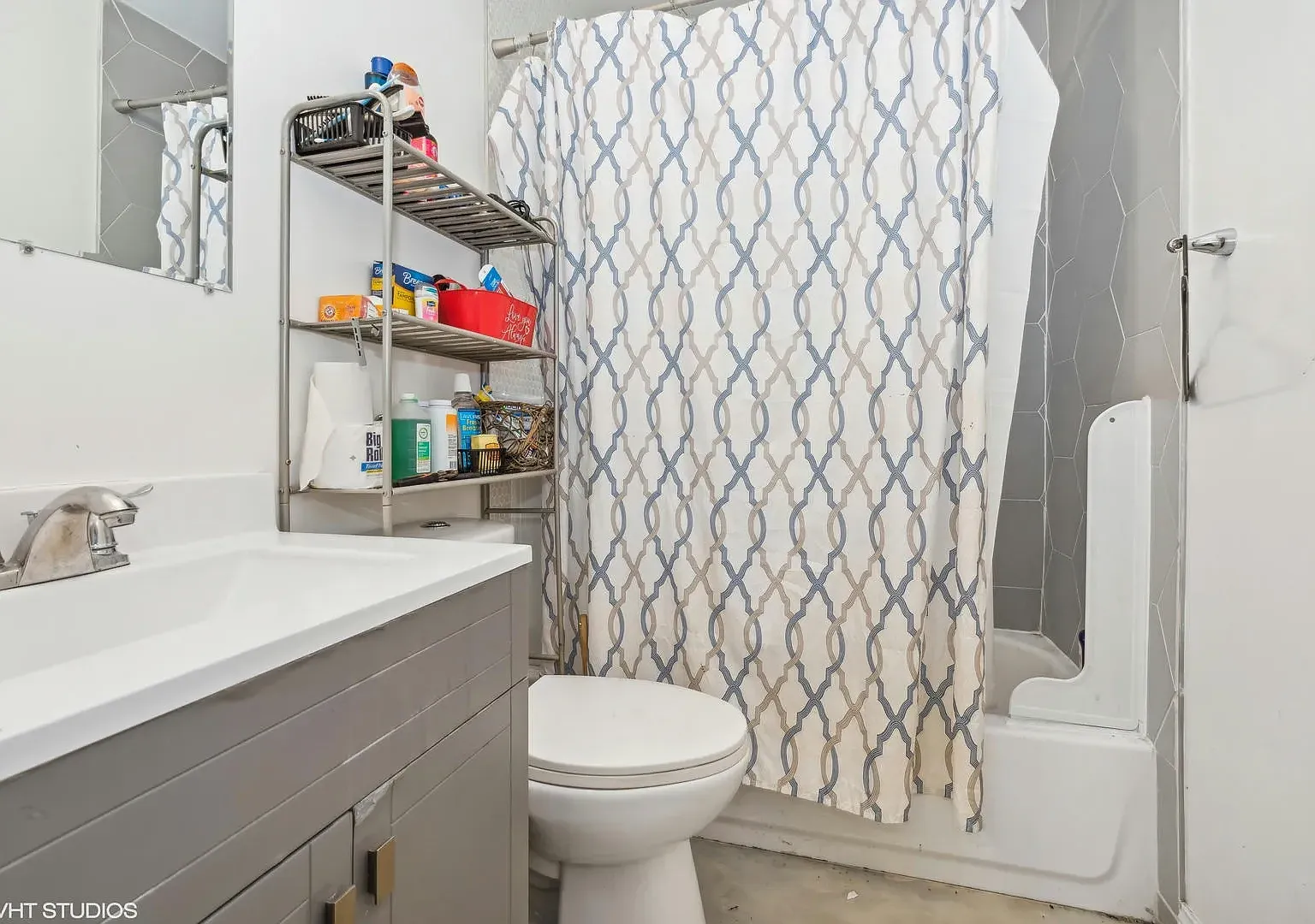 3 bed, 900 sqft, $1,790 — Photo 3