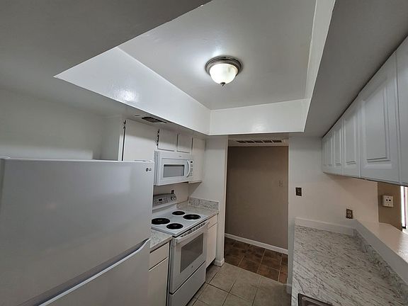 5th image of 2814 S Bartell Dr APT 10